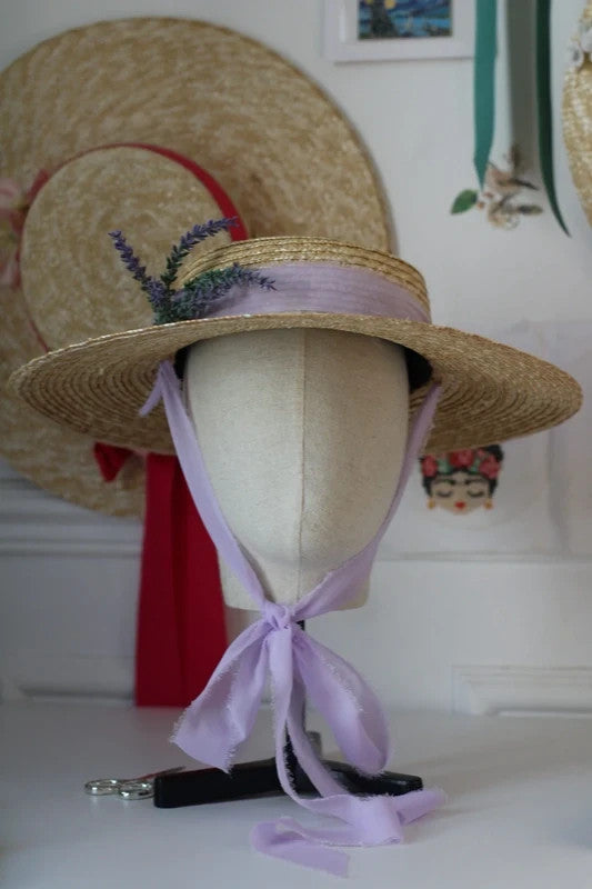 Mia straw hat with lavender bouquet