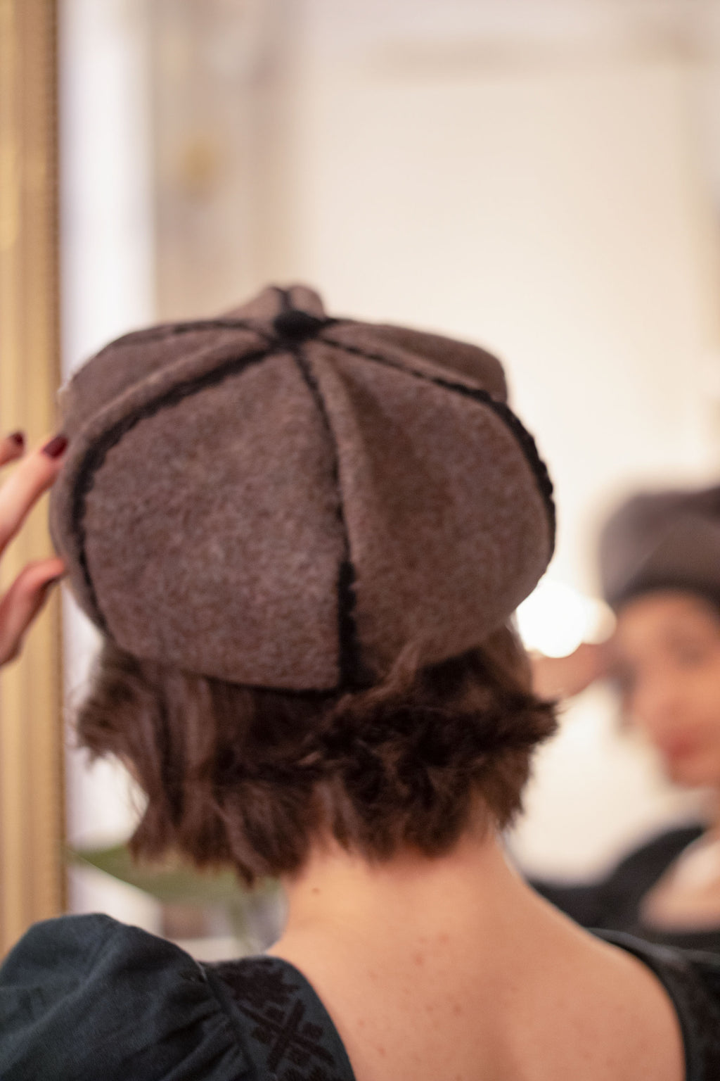 Apolline beret in chestnut pure wool