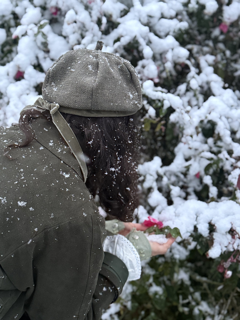 Amelie beret in moss green wool blend