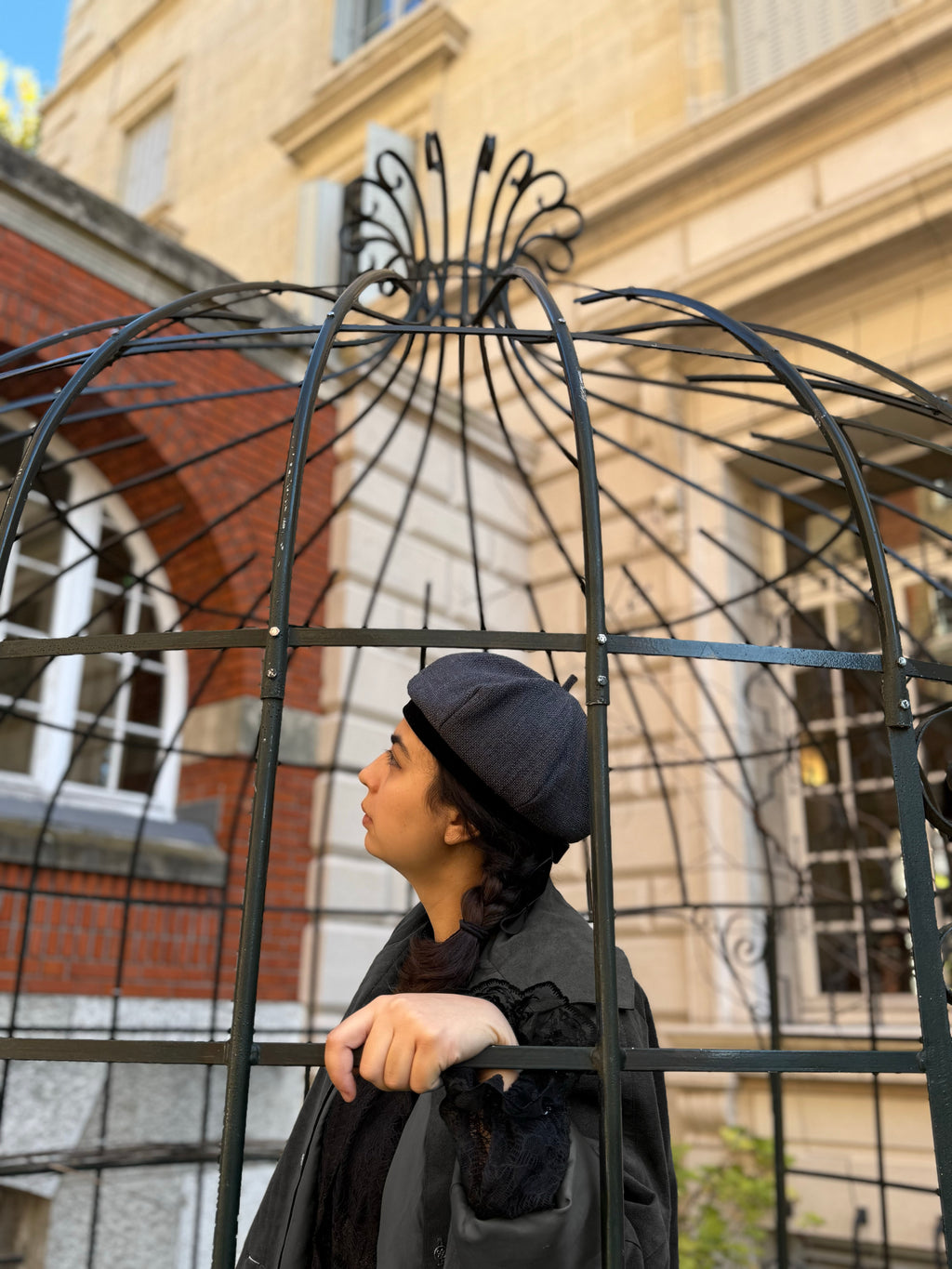 Amelie beret in charcoal wool blend