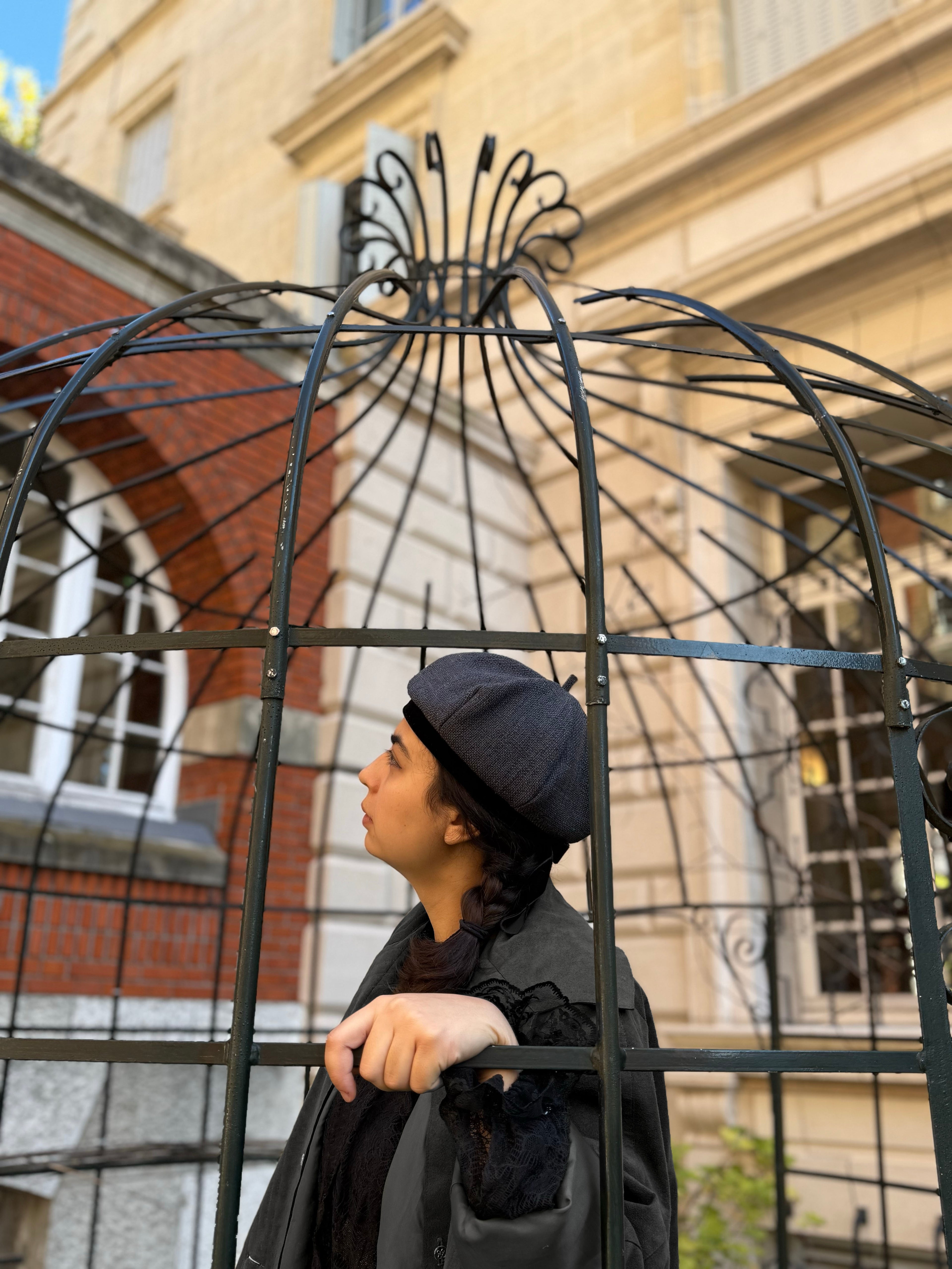 Amelie beret in charcoal wool blend