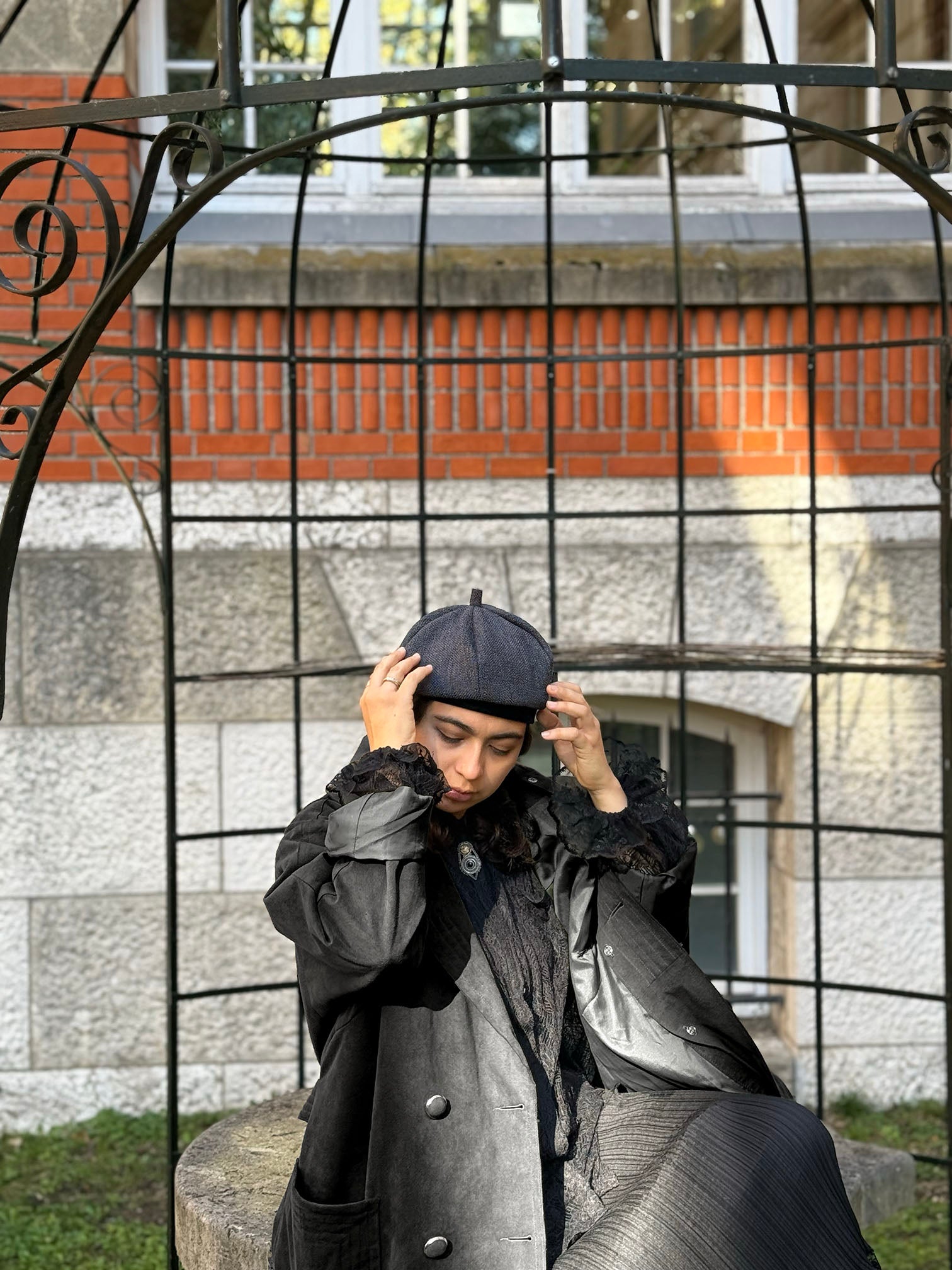 Amelie beret in charcoal wool blend