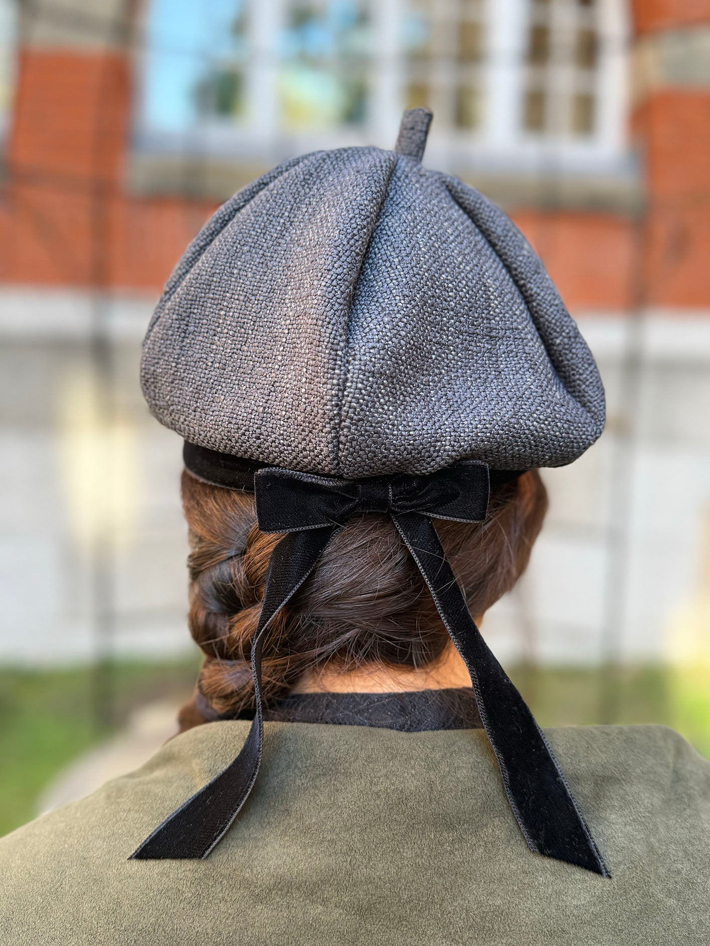 Amelie beret in charcoal wool blend